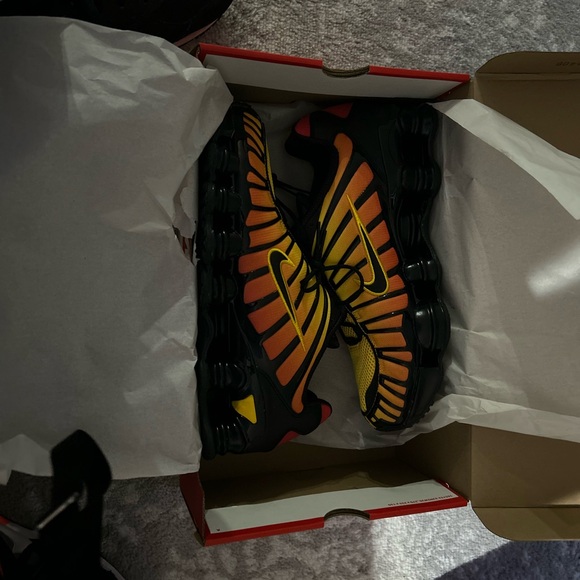 The Nike Shox TL - Picture 2 of 2